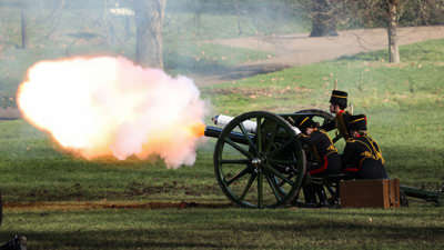 Rounds fired by The King’s Troop Royal Horse Artillery in Green Park to celebrate the 70th anniversary of Her Majesty The Queen’s Accession to the Throne on the 7th February 2022.
