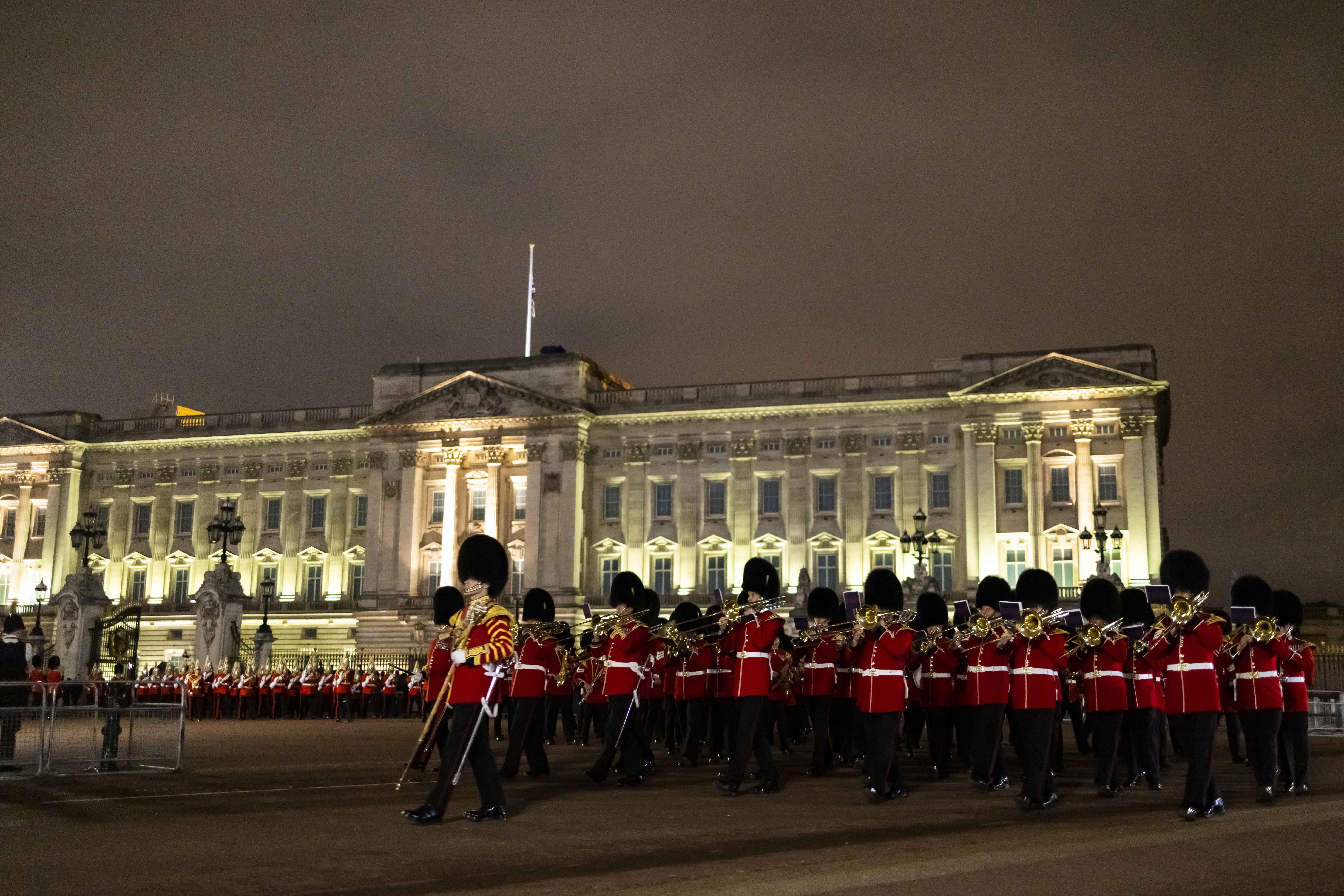 Armed forces take part in early morning dress rehearsal of Her Majesty