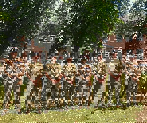 33714951_2015410378777047_2770951077896388608_n.jpg